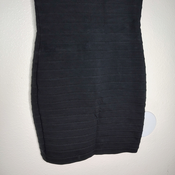 EXPRESS Women's Black Layered Sleeveless V-Neck Strechy Zip Back Dress Sz M - Picture 5 of 11